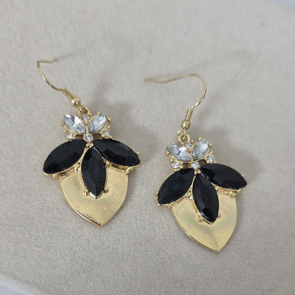 Dressy Gold Drop Earrings With Cluster Of Clear And Black Stones